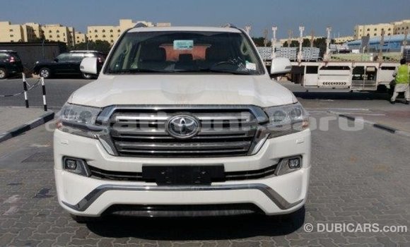 Buy Import Toyota Land Cruiser White Car in Import - Dubai in Baa Buy Import Toyota Land Cruiser White Car in Import - Dubai in Baa