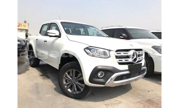 Buy Import Mercedes-Benz 250 White Car in Import - Dubai in Baa Buy Import Mercedes-Benz 250 White Car in Import - Dubai in Baa