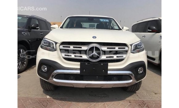 Buy Import Mercedes-Benz 250 White Car in Import - Dubai in Baa Buy Import Mercedes-Benz 250 White Car in Import - Dubai in Baa
