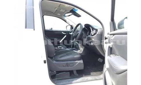 Buy Import Mercedes-Benz 250 White Car in Import - Dubai in Baa Buy Import Mercedes-Benz 250 White Car in Import - Dubai in Baa