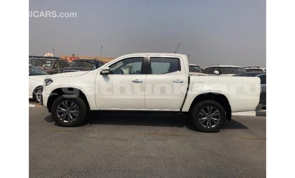 Buy Import Mercedes-Benz 250 White Car in Import - Dubai in Baa Buy Import Mercedes-Benz 250 White Car in Import - Dubai in Baa