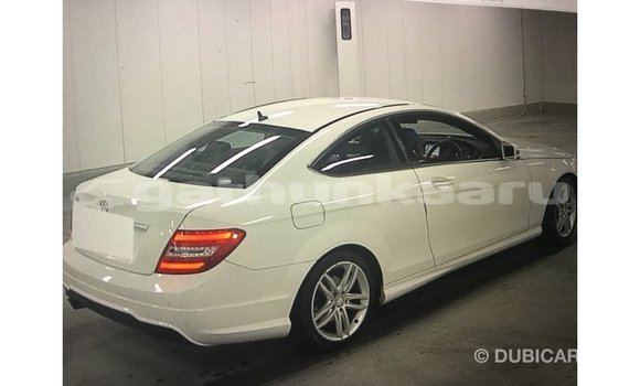 Buy Import Mercedes-Benz 190 White Car in Import - Dubai in Baa Buy Import Mercedes-Benz 190 White Car in Import - Dubai in Baa