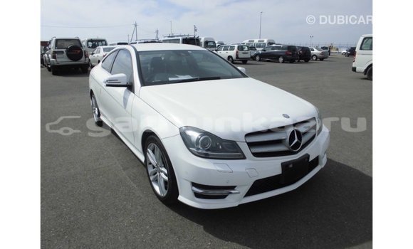 Buy Import Mercedes-Benz 190 White Car in Import - Dubai in Baa Buy Import Mercedes-Benz 190 White Car in Import - Dubai in Baa