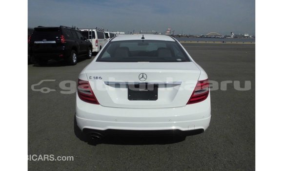 Buy Import Mercedes-Benz 190 White Car in Import - Dubai in Baa Buy Import Mercedes-Benz 190 White Car in Import - Dubai in Baa