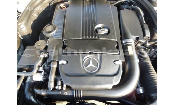 Buy Import Mercedes-Benz 200 White Car in Import - Dubai in Baa Buy Import Mercedes-Benz 200 White Car in Import - Dubai in Baa