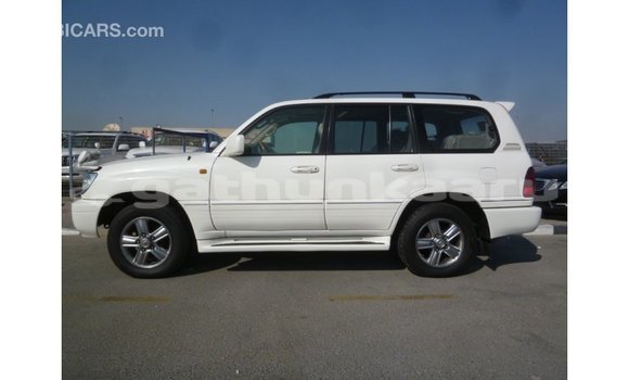 Buy Import Toyota Land Cruiser White Car in Import - Dubai in Baa Buy Import Toyota Land Cruiser White Car in Import - Dubai in Baa