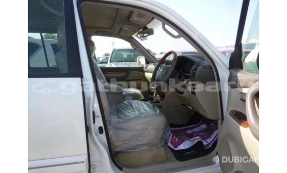 Buy Import Toyota Land Cruiser White Car in Import - Dubai in Baa Buy Import Toyota Land Cruiser White Car in Import - Dubai in Baa