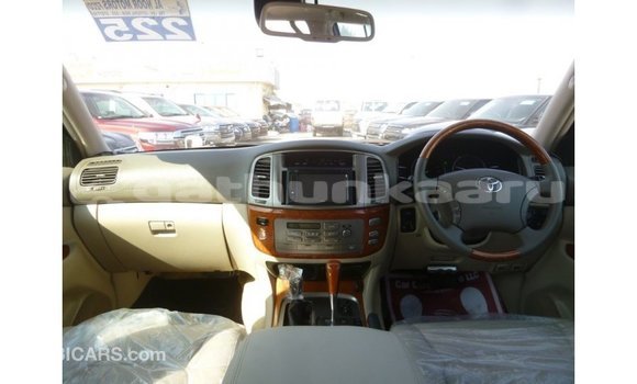 Buy Import Toyota Land Cruiser White Car in Import - Dubai in Baa Buy Import Toyota Land Cruiser White Car in Import - Dubai in Baa