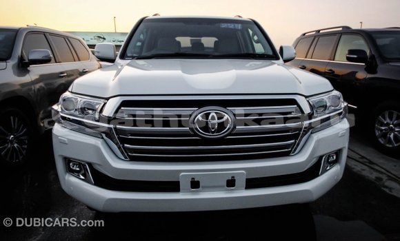 Buy Import Toyota Land Cruiser White Car in Import - Dubai in Baa Buy Import Toyota Land Cruiser White Car in Import - Dubai in Baa