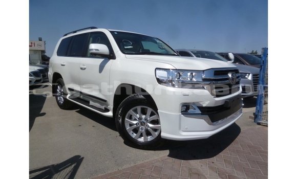 Buy Import Toyota Land Cruiser White Car in Import - Dubai in Baa Buy Import Toyota Land Cruiser White Car in Import - Dubai in Baa
