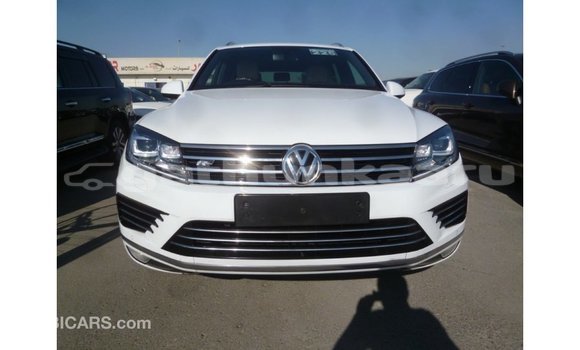 Buy Import Volkswagen Touareg White Car in Import - Dubai in Baa Buy Import Volkswagen Touareg White Car in Import - Dubai in Baa