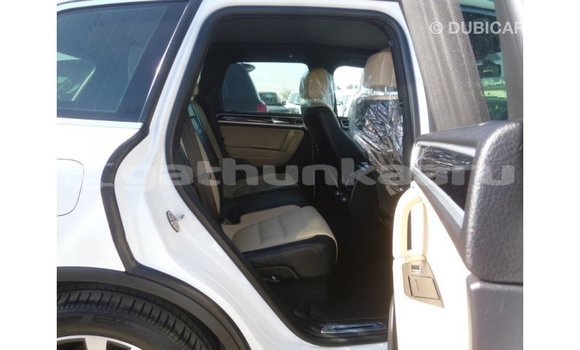 Buy Import Volkswagen Touareg White Car in Import - Dubai in Baa Buy Import Volkswagen Touareg White Car in Import - Dubai in Baa