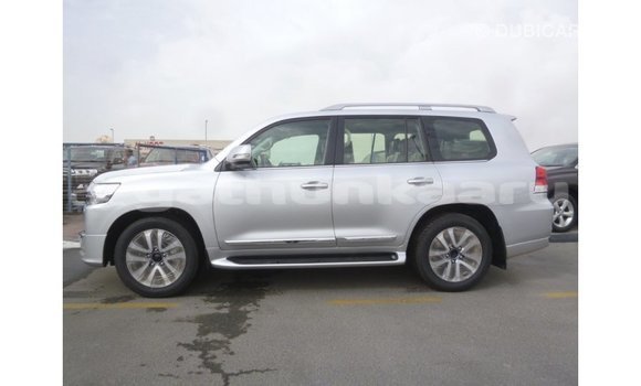 Buy Import Toyota Land Cruiser Other Car in Import - Dubai in Baa Buy Import Toyota Land Cruiser Other Car in Import - Dubai in Baa