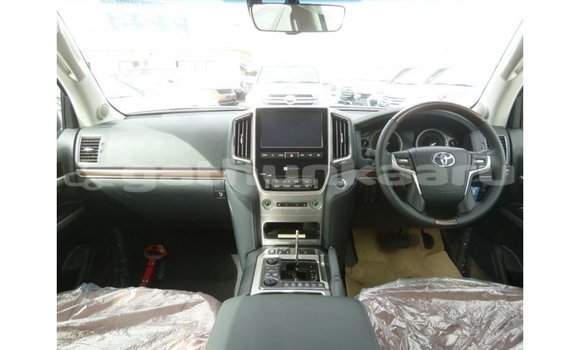 Buy Import Toyota Land Cruiser Other Car in Import - Dubai in Baa Buy Import Toyota Land Cruiser Other Car in Import - Dubai in Baa