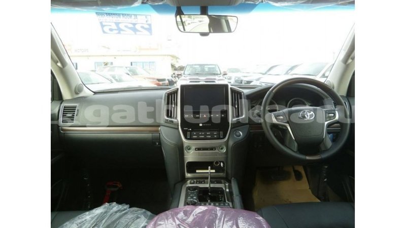 Big with watermark 53fc7f7e 5ee6 433e aa7f 53c5fbff570f