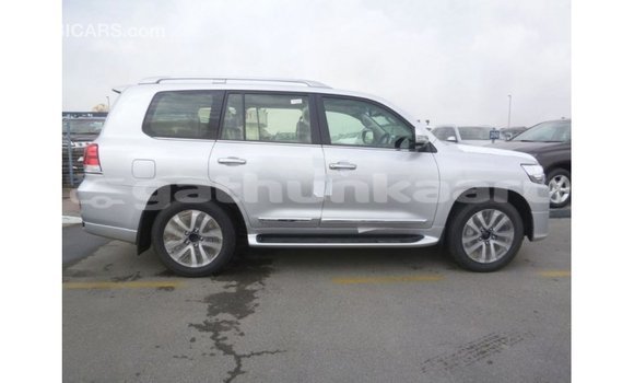 Buy Import Toyota Land Cruiser Other Car in Import - Dubai in Baa Buy Import Toyota Land Cruiser Other Car in Import - Dubai in Baa