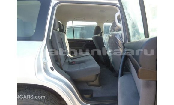 Buy Import Toyota Land Cruiser Other Car in Import - Dubai in Baa Buy Import Toyota Land Cruiser Other Car in Import - Dubai in Baa