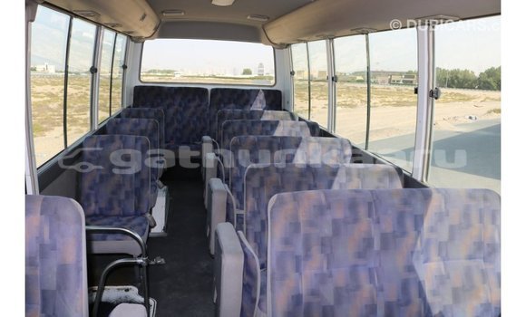 Buy Import Nissan 350Z White Car in Import - Dubai in Baa Buy Import Nissan 350Z White Car in Import - Dubai in Baa