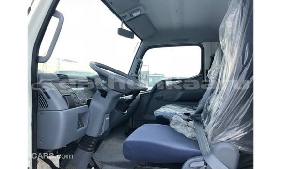 Buy Import Mitsubishi Carisma White Car in Import - Dubai in Baa Buy Import Mitsubishi Carisma White Car in Import - Dubai in Baa