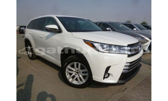 Buy Import Toyota Kluger White Car in Import - Dubai in Baa Buy Import Toyota Kluger White Car in Import - Dubai in Baa