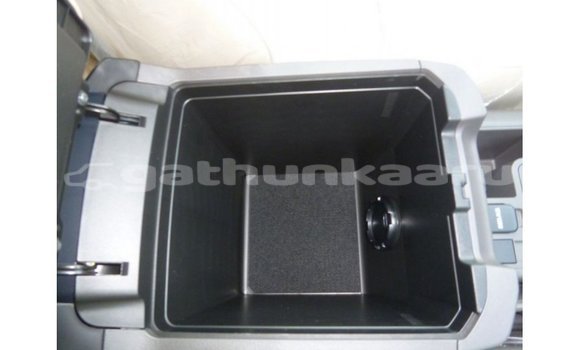 Buy Import Toyota Prado White Car in Import - Dubai in Baa Buy Import Toyota Prado White Car in Import - Dubai in Baa