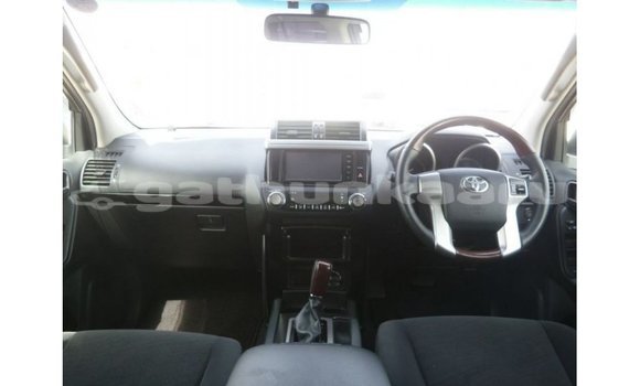 Buy Import Toyota Prado White Car in Import - Dubai in Baa Buy Import Toyota Prado White Car in Import - Dubai in Baa