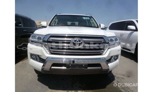 Buy Import Toyota Land Cruiser White Car in Import - Dubai in Baa Buy Import Toyota Land Cruiser White Car in Import - Dubai in Baa