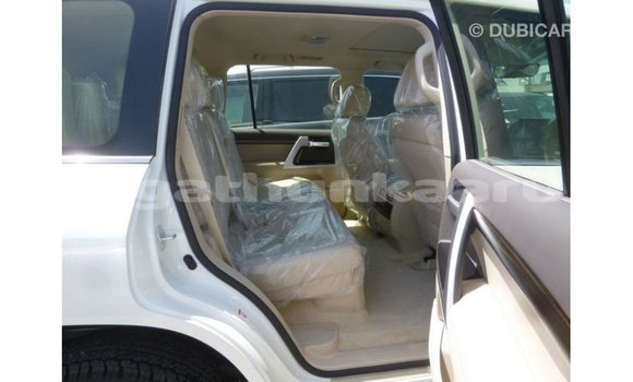 Buy Import Toyota Land Cruiser White Car in Import - Dubai in Baa Buy Import Toyota Land Cruiser White Car in Import - Dubai in Baa