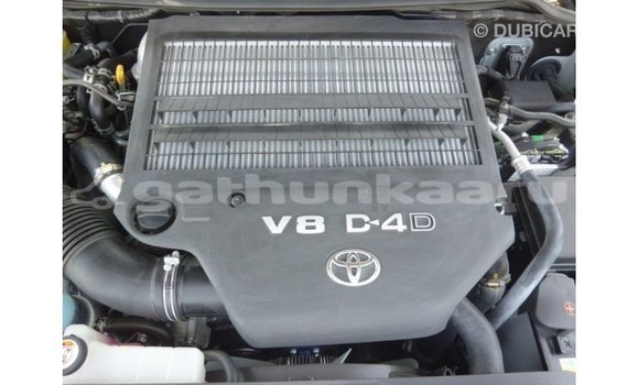 Buy Import Toyota Land Cruiser White Car in Import - Dubai in Baa Buy Import Toyota Land Cruiser White Car in Import - Dubai in Baa