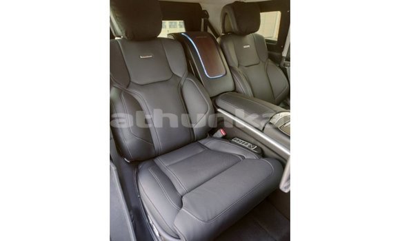 Buy Import Toyota Land Cruiser Black Car in Import - Dubai in Baa Buy Import Toyota Land Cruiser Black Car in Import - Dubai in Baa