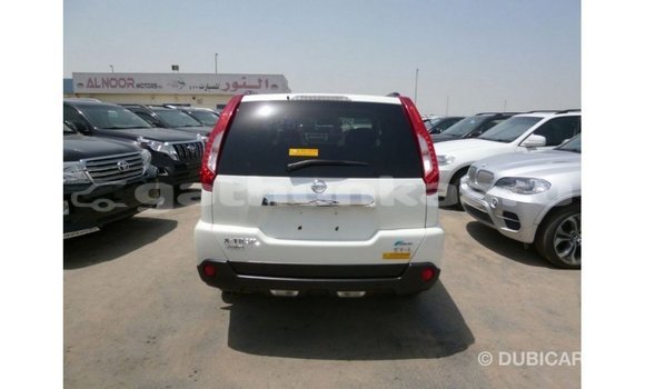 Buy Import Nissan Evalia White Truck in Import - Dubai in Baa Buy Import Nissan Evalia White Truck in Import - Dubai in Baa