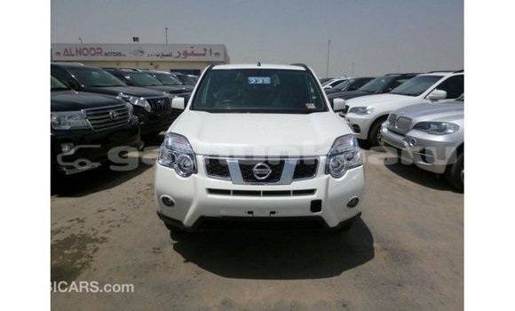 Buy Import Nissan Evalia White Truck in Import - Dubai in Baa Buy Import Nissan Evalia White Truck in Import - Dubai in Baa