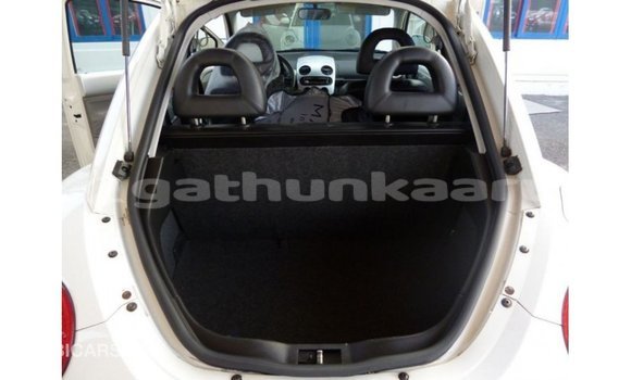 Buy Import Volkswagen Beetle White Car in Import - Dubai in Baa Buy Import Volkswagen Beetle White Car in Import - Dubai in Baa
