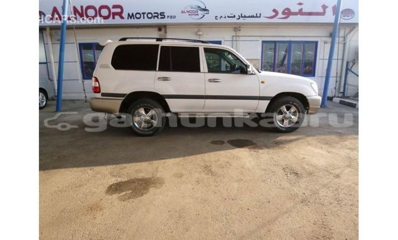Buy Import Toyota Land Cruiser White Car in Import - Dubai in Baa Buy Import Toyota Land Cruiser White Car in Import - Dubai in Baa