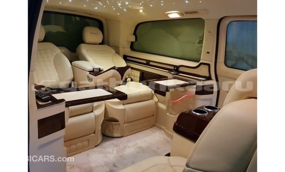 Buy Import Mercedes-Benz 250 Black Car in Import - Dubai in Baa Buy Import Mercedes-Benz 250 Black Car in Import - Dubai in Baa