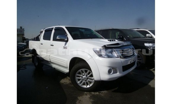 Buy Import Toyota Hilux White Car in Import - Dubai in Baa Buy Import Toyota Hilux White Car in Import - Dubai in Baa