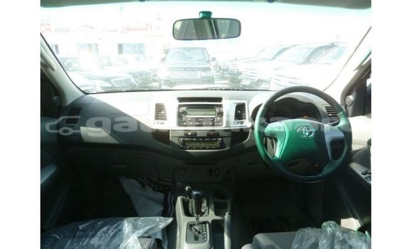 Buy Import Toyota Hilux White Car in Import - Dubai in Baa Buy Import Toyota Hilux White Car in Import - Dubai in Baa