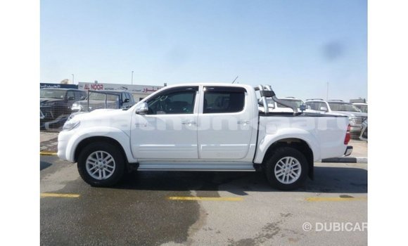 Buy Import Toyota Hilux White Car in Import - Dubai in Baa Buy Import Toyota Hilux White Car in Import - Dubai in Baa