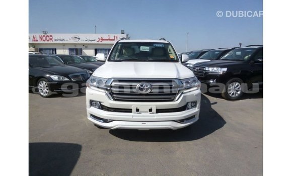 Buy Import Toyota Land Cruiser White Car in Import - Dubai in Baa Buy Import Toyota Land Cruiser White Car in Import - Dubai in Baa