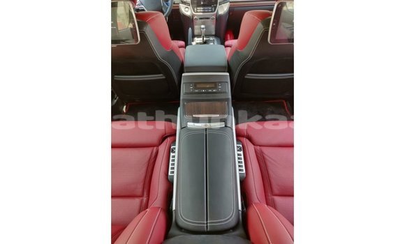 Buy Import Toyota Land Cruiser Black Car in Import - Dubai in Baa Buy Import Toyota Land Cruiser Black Car in Import - Dubai in Baa