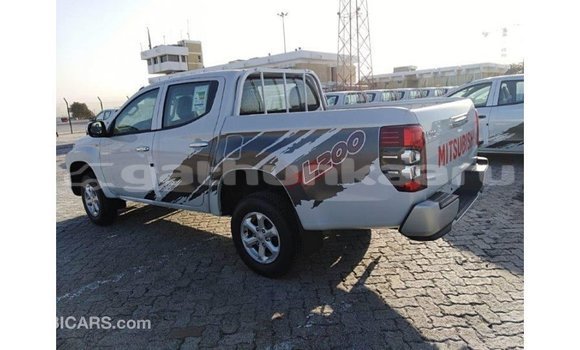 Buy Import Mitsubishi L200 White Car in Import - Dubai in Baa Buy Import Mitsubishi L200 White Car in Import - Dubai in Baa