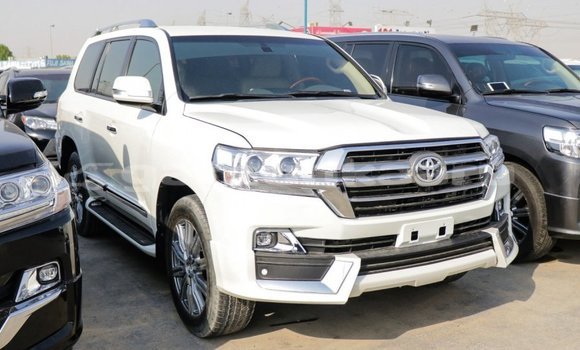 Buy Import Toyota Land Cruiser White Car in Import - Dubai in Baa Buy Import Toyota Land Cruiser White Car in Import - Dubai in Baa