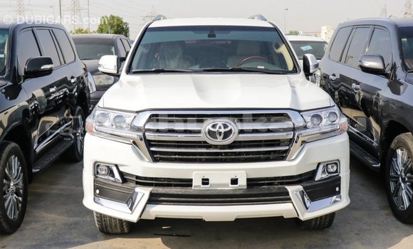 Buy Import Toyota Land Cruiser White Car in Import - Dubai in Baa Buy Import Toyota Land Cruiser White Car in Import - Dubai in Baa