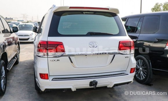 Buy Import Toyota Land Cruiser White Car in Import - Dubai in Baa Buy Import Toyota Land Cruiser White Car in Import - Dubai in Baa