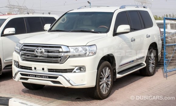 Buy Import Toyota Land Cruiser White Car in Import - Dubai in Baa Buy Import Toyota Land Cruiser White Car in Import - Dubai in Baa