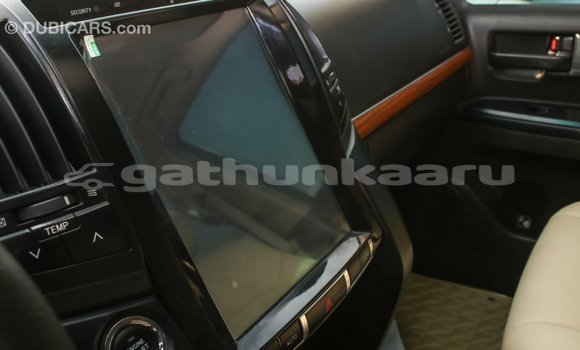 Buy Import Toyota Land Cruiser White Car in Import - Dubai in Baa Buy Import Toyota Land Cruiser White Car in Import - Dubai in Baa