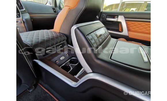 Buy Import Toyota Land Cruiser Black Car in Import - Dubai in Baa Buy Import Toyota Land Cruiser Black Car in Import - Dubai in Baa