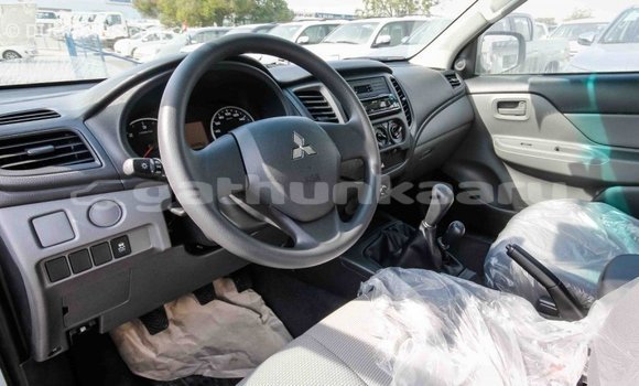 Buy Import Mitsubishi L200 White Car in Import - Dubai in Baa