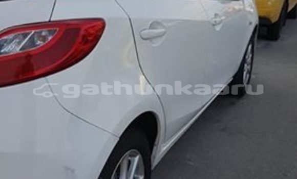 Buy Used Mazda Demio White Car in Fuvammulah in Ghaviyani Buy Used Mazda Demio White Car in Fuvammulah in Ghaviyani