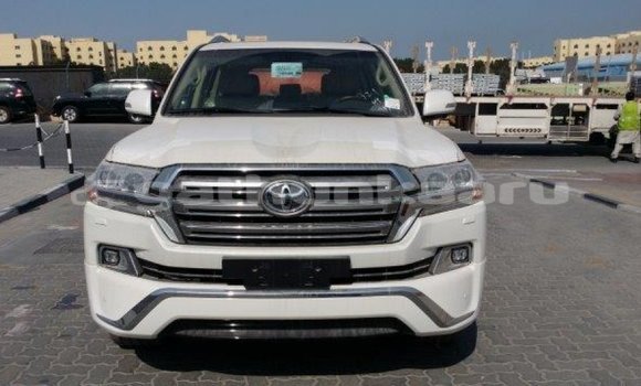 Buy Import Toyota Land Cruiser White Car in Import - Dubai in Baa Buy Import Toyota Land Cruiser White Car in Import - Dubai in Baa
